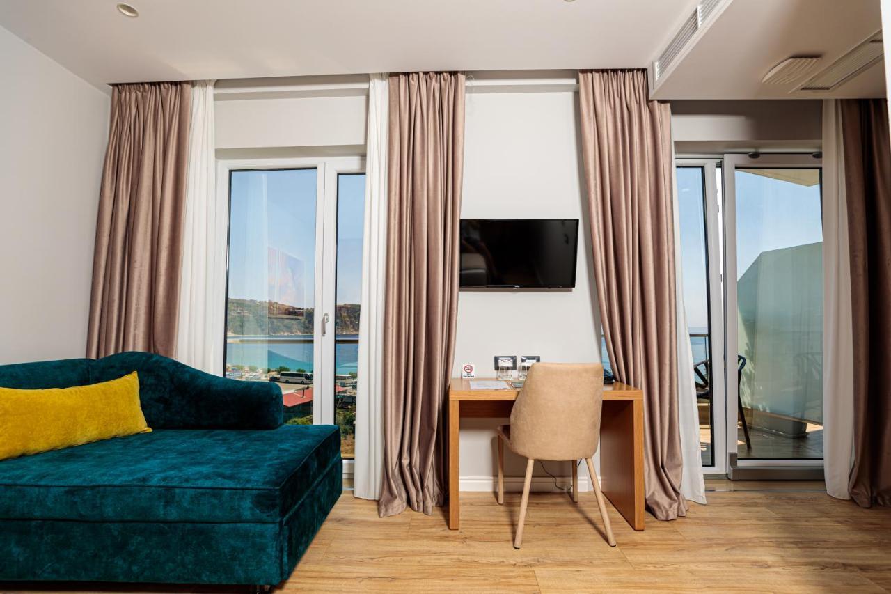 Sea View Hotel